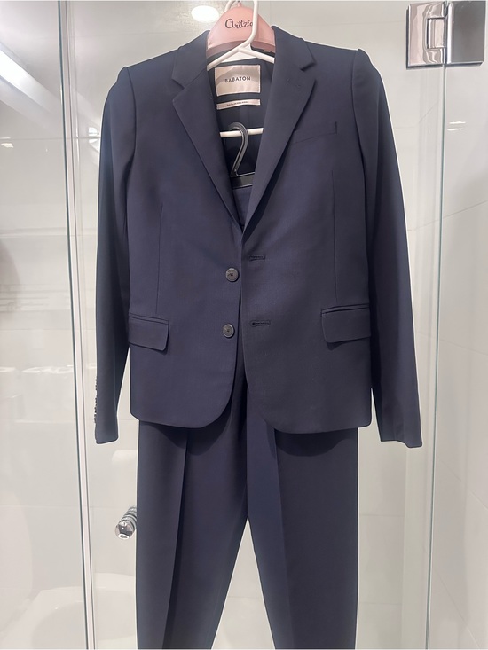 Aritzia Jackets & Blazers - Aritzia Babaton Deep Navy Tailored Suit Jacket & Pants set size 0/00
